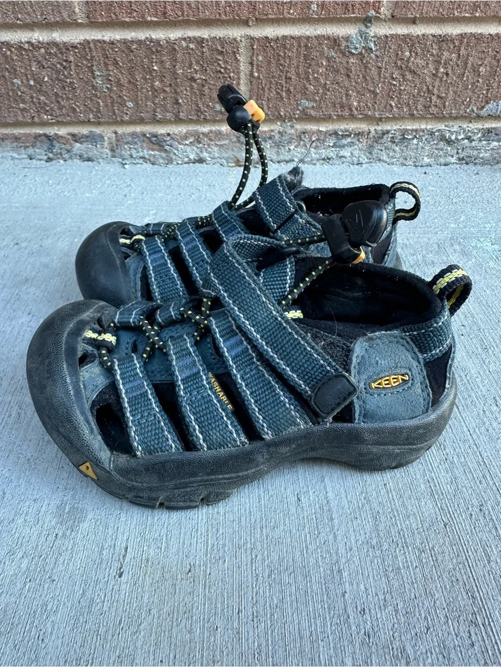 Keen Newport H2 Sandals Water Shoes Boys Size 8 Blue